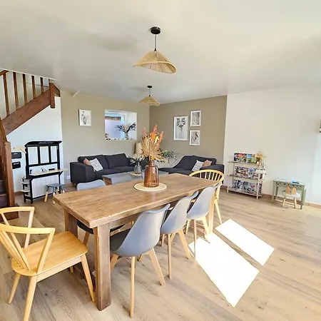 Nos Jours Heureux - L'escapade, بيت للعطل Etienville