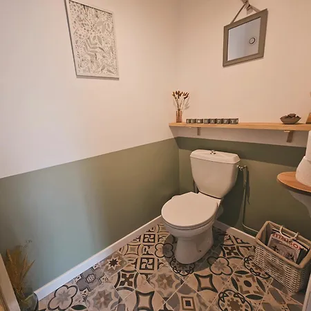 Nos Jours Heureux - L'escapade, *