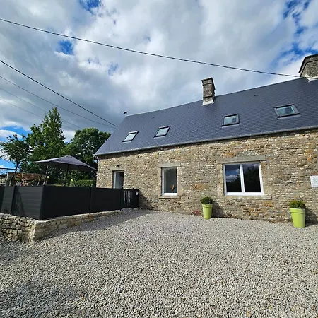 Nos Jours Heureux - L'escapade, Casa de Férias