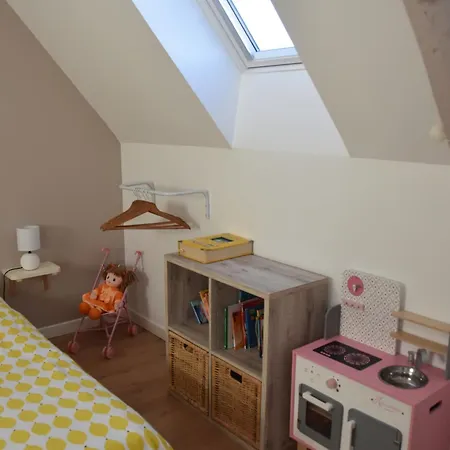 Nos Jours Heureux - L'escapade, *