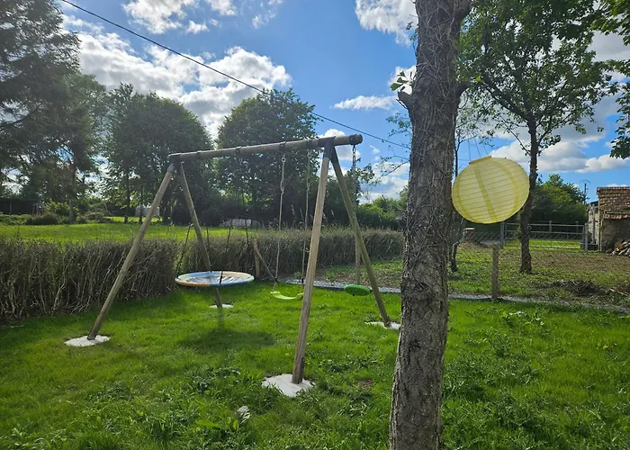 Nos Jours Heureux - L'escapade, *