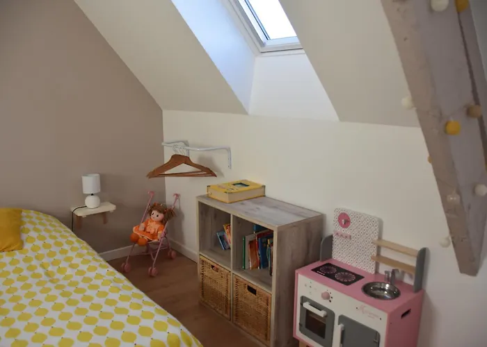 Nos Jours Heureux - L'escapade, *